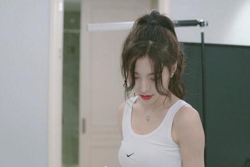 刘思瑶吃瓜网红,从吃瓜网红到话题女王，她如何成为网络焦点？